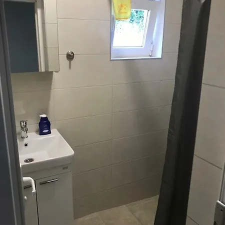 Apartman *